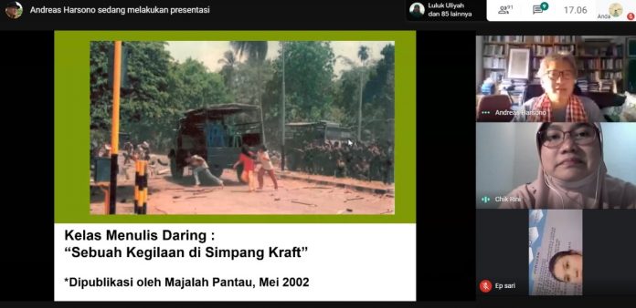 Sebuah Kegilaan di Simpang Kraft. Tangkapan Layar Online Writing Class Yayasan Pantau oleh Twitter @Hammamizd